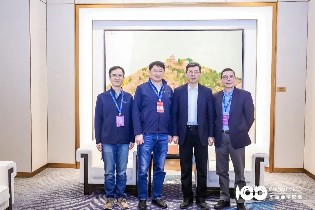 张永伟理事长与为旌科技创始人兼CEO郑军座谈交流(图2)